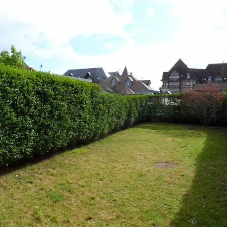 - 2 Pieces - Vue Jardin * Cabourg
